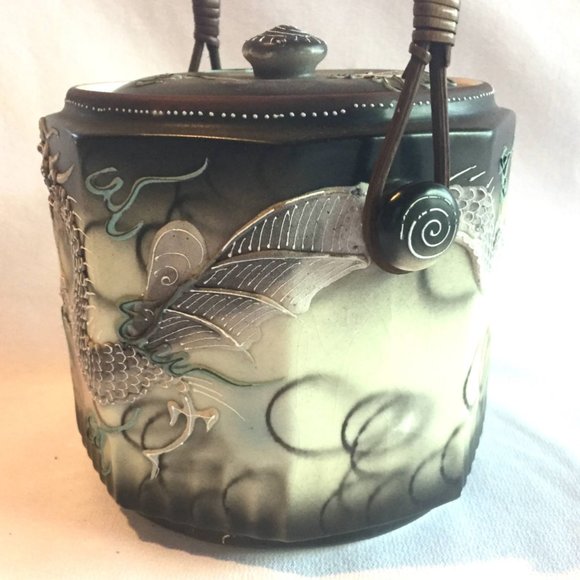 Japanese Dragonware Covered Tea Caddy - Picture 4 of 15